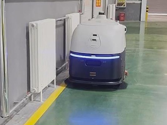 坦力車(chē)間自主掃地機(jī)器人，助力鞋服企業(yè)清潔與成本雙贏