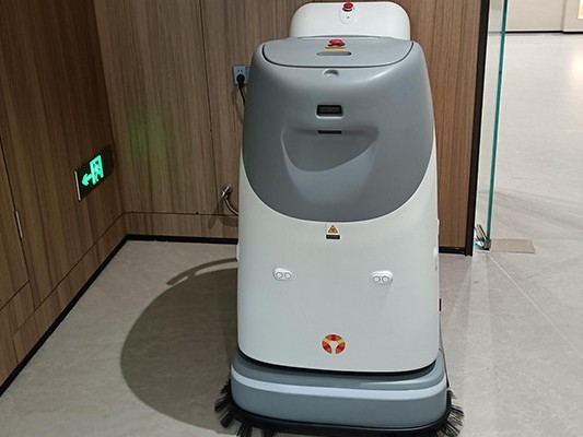 科技助力，酒店煥新 —— 坦力工業(yè)洗地機(jī)器人帶來新變革